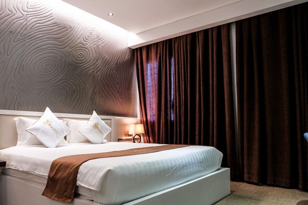 Signature Boutique Hotel Хошимин Экстерьер фото