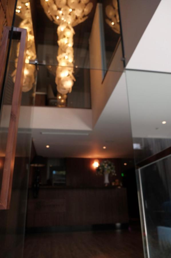 Signature Boutique Hotel Хошимин Экстерьер фото