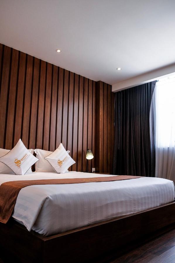 Signature Boutique Hotel Хошимин Экстерьер фото
