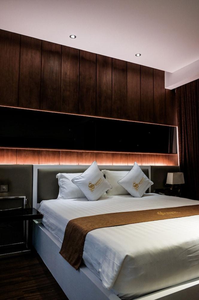 Signature Boutique Hotel Хошимин Экстерьер фото
