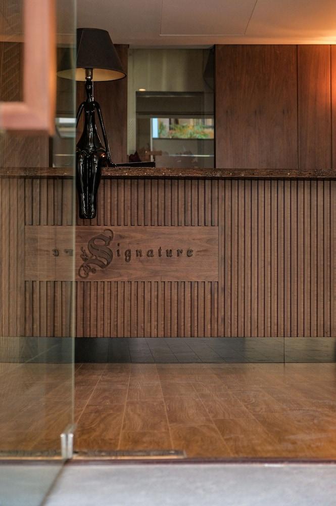 Signature Boutique Hotel Хошимин Экстерьер фото