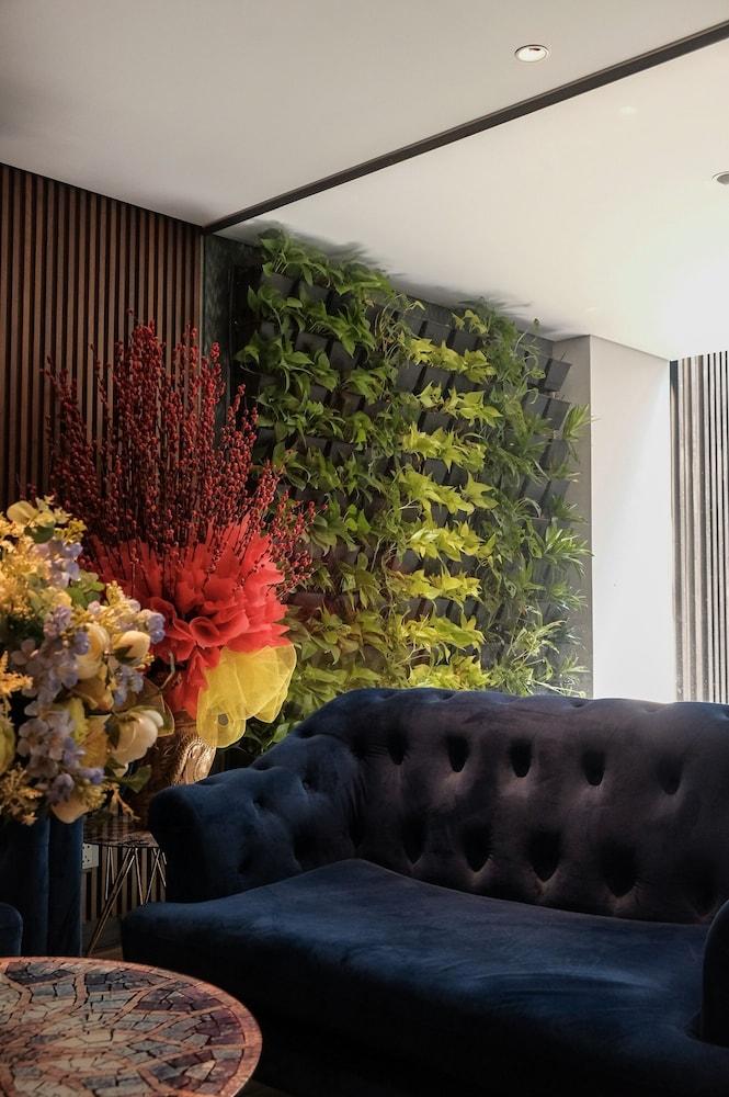 Signature Boutique Hotel Хошимин Экстерьер фото