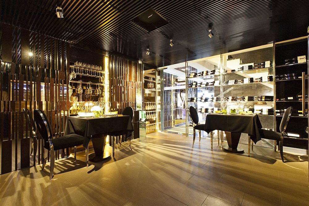 Signature Boutique Hotel Хошимин Экстерьер фото