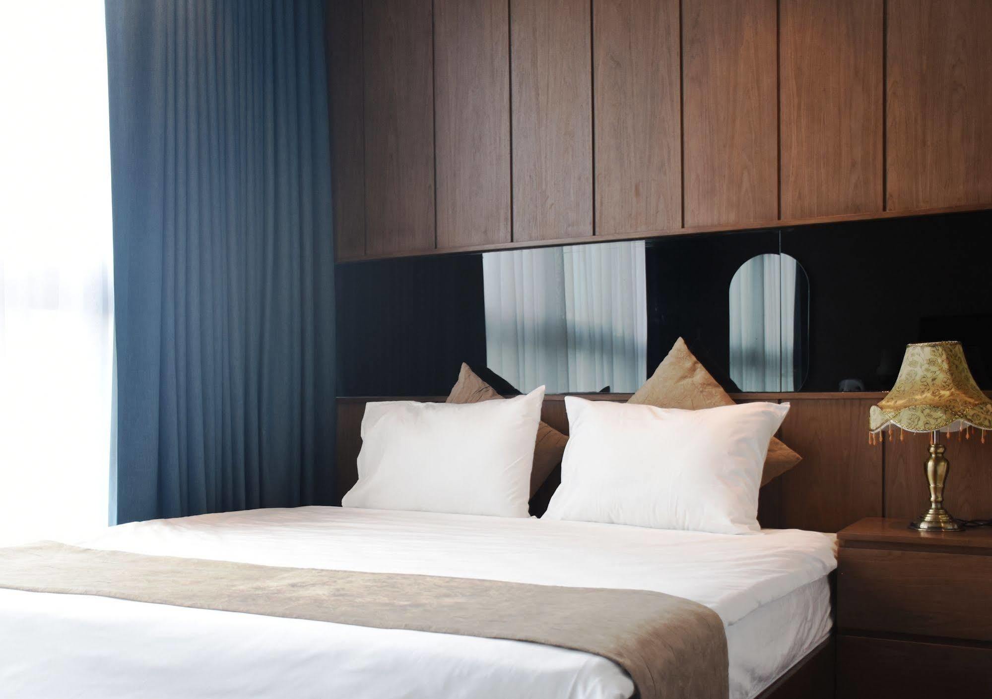 Signature Boutique Hotel Хошимин Экстерьер фото