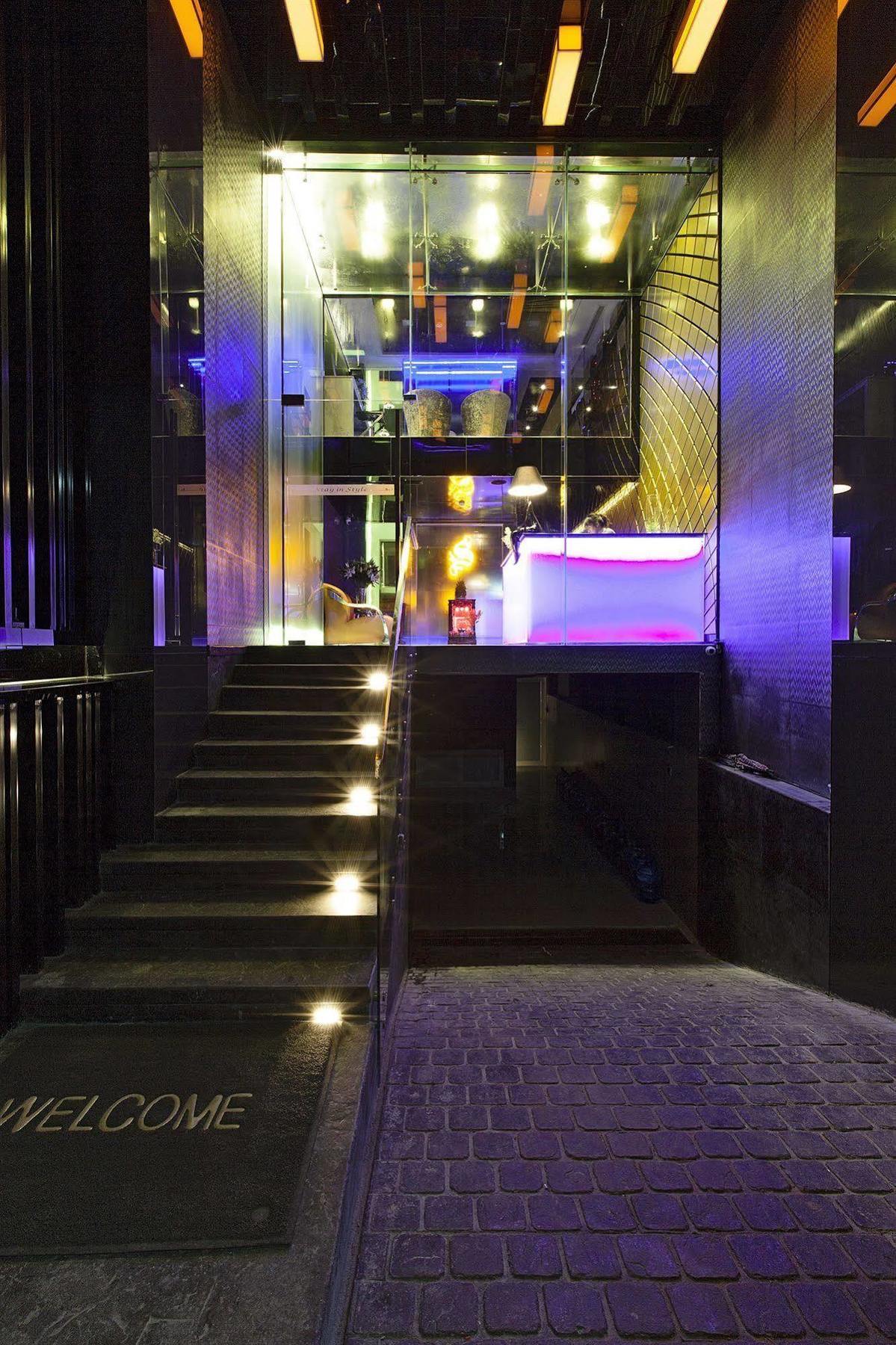 Signature Boutique Hotel Хошимин Экстерьер фото